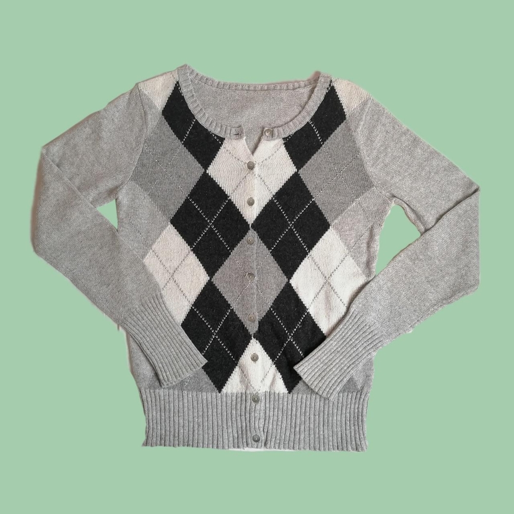 Plaid pattern long sleeved knitted sweater